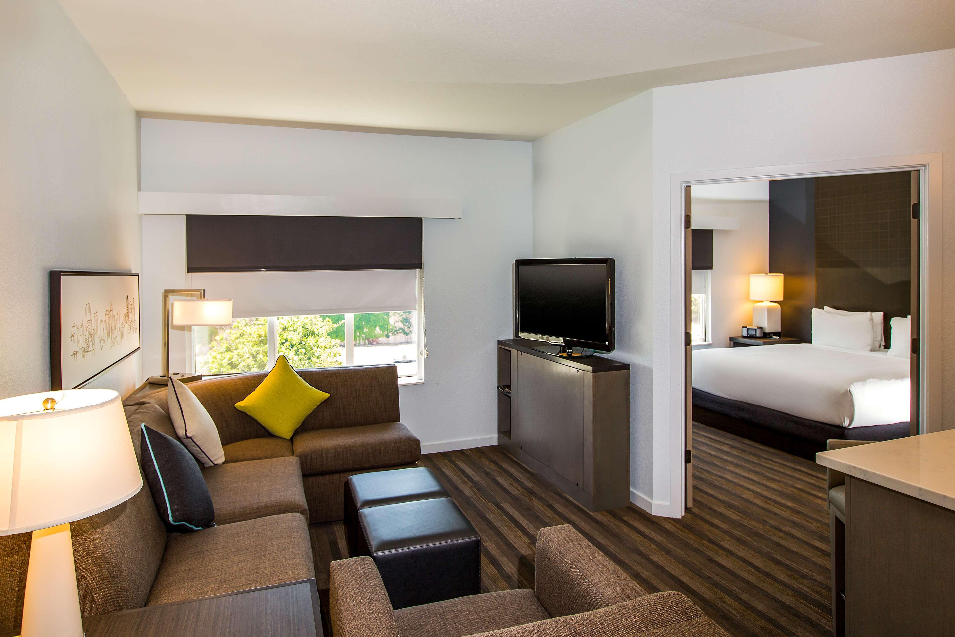 Hyatt House Hotel 3*