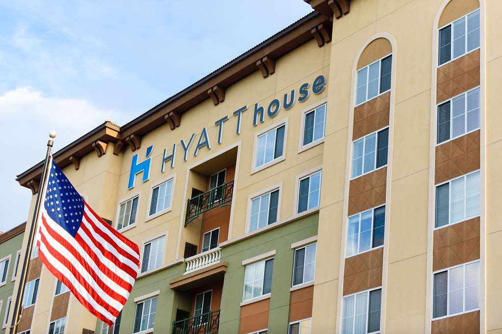 Hyatt House Hotel 3*